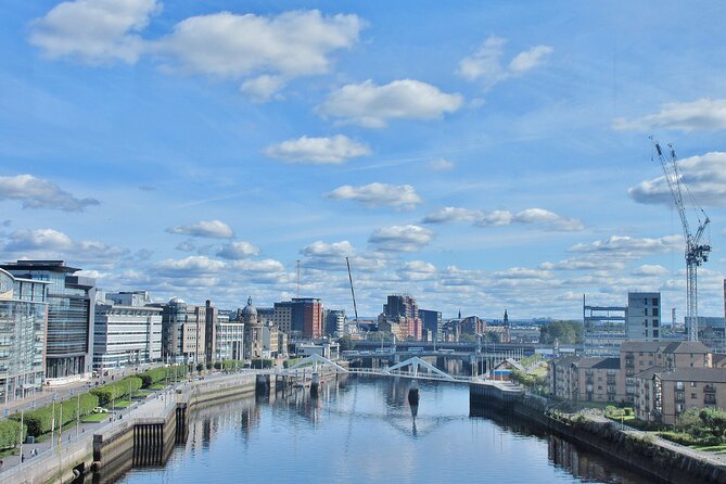 Glasgow Private Walking Tour with a Local - Murals, Merchant City, and the city center