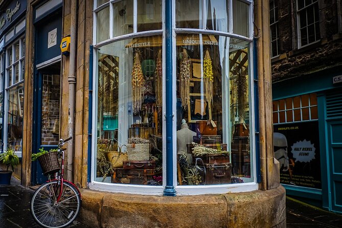 Guided 60-Minute Photography and sightseeing Tour in Edinburgh - At a glance: what makes this walk useful