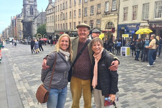 Guided Edinburgh Private Walking Tour - Edinburgh Castle from the outside