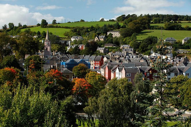 Hadrian's Wall & The Borders Tour from Edinburgh Incl. Admission - Moffat and the final run to Edinburgh