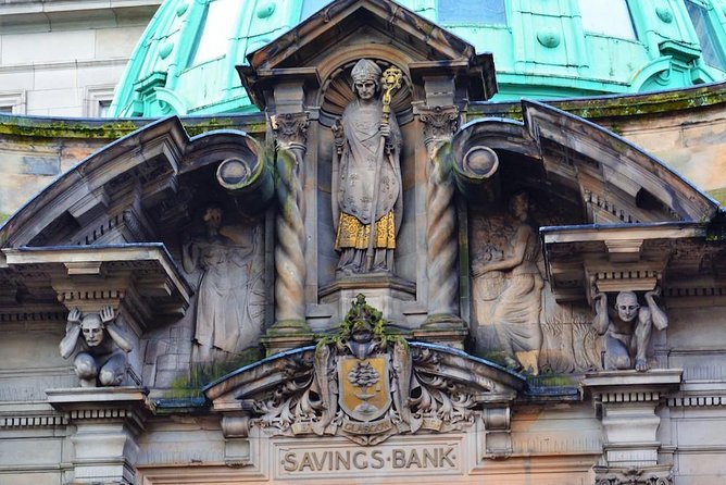 Half-Day Private Glasgow Must-Sees Tour - George Square and the Duke of Wellington