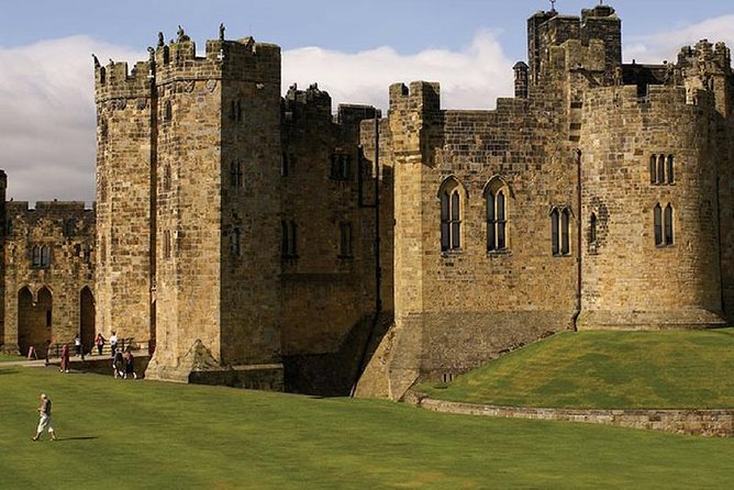 Harry Potter and English Castle Italian Tour Guide - Why this day trip works for film fans and castle lovers