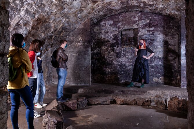 Haunted Vaults and Graveyard Walking Tour in Edinburgh - What this Edinburgh night tour is really like