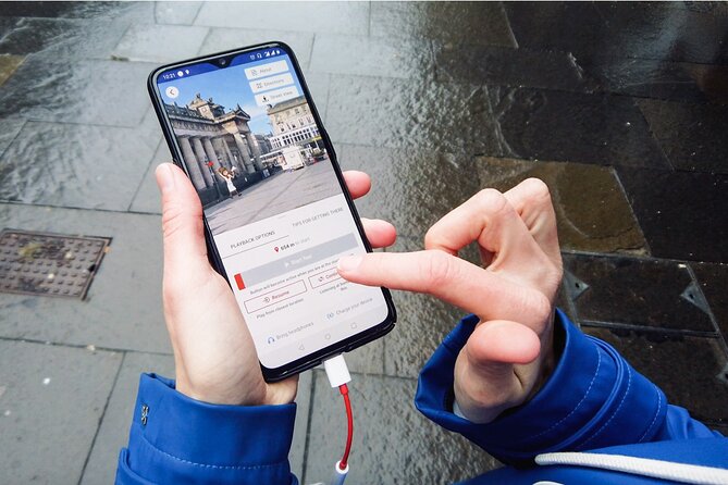 Highlights from Edinburgh’s Old Town: A Self-Guided Audio Tour - Princes Street Gardens and Edinburgh’s changing face