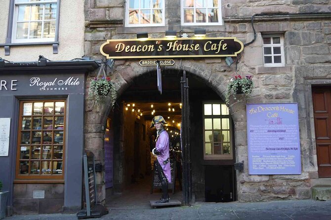 Highlights from the Royal Mile: A Self-Guided Audio Tour - Old Tolbooth Wynd and the stories beneath the street