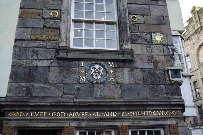 Highlights from the Royal Mile: A Self-Guided Audio Tour - Canongate Kirk and the walk to Holyroodhouse