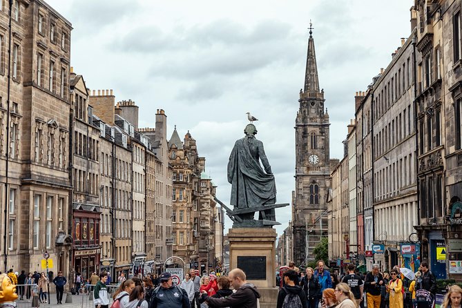 Highlights & Hidden Gems With Locals: Best of Edinburgh Private Tour - Castle Rock and Edinburgh Castle from the outside