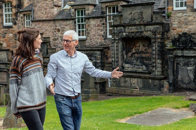 Highlights & Hidden Gems With Locals: Best of Edinburgh Private Tour - What the private format adds