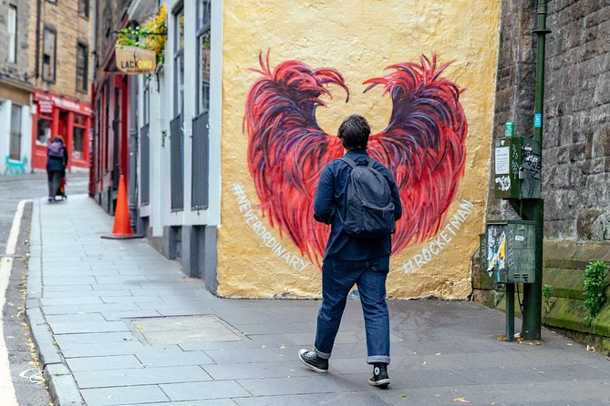 Highlights & Hidden Gems With Locals: Best of Edinburgh Private Tour - Who should book this Edinburgh walk?