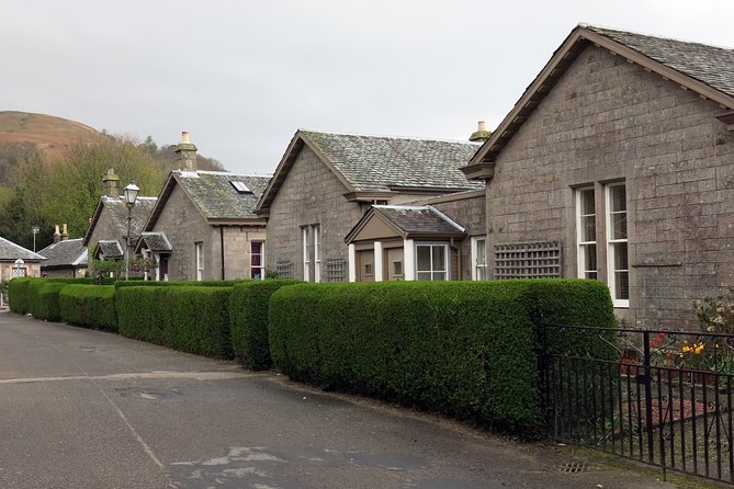 Inverary Castle & Loch Lomond Tour - What the driver-guide adds to the day