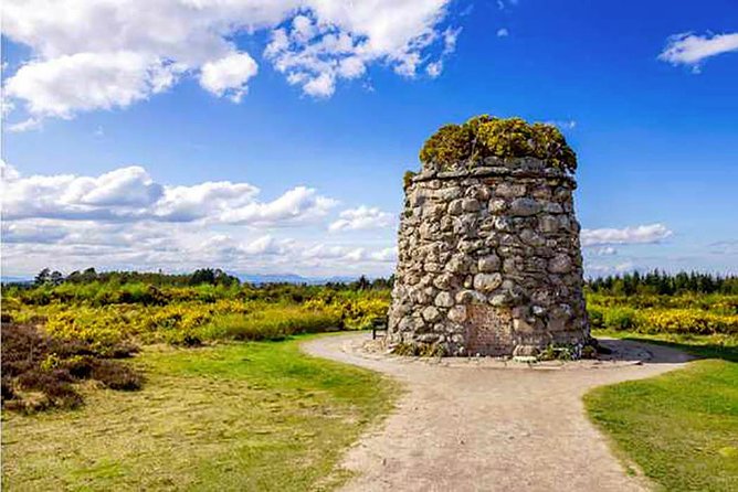 INVERGORDON PORT Tour of Culloden, Cairns & Cawdor Castle - The guides are a major part of the experience