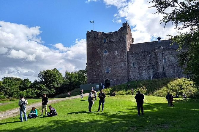 Jamie Fraser Outlander tour to Lallybroch tours Edinburgh - Three Outlander locations in five hours