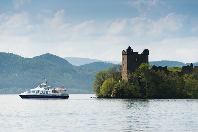 Loch Ness 1-Hour Cruise with Urquhart Castle Views - A comfortable hour on Loch Ness