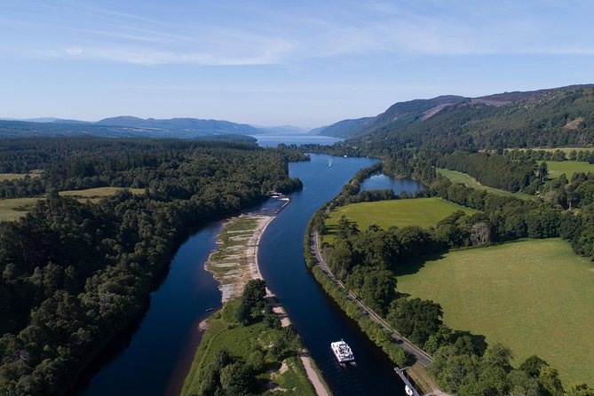 Loch Ness and Caledonian Canal 2-Hour Cruise from Dochgarroch - Choosing the best seat on the boat