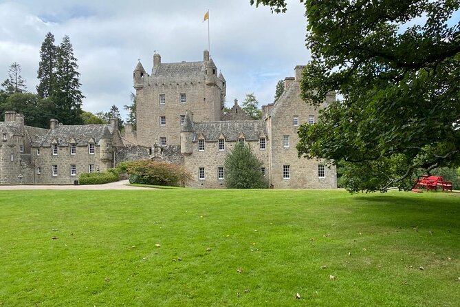 Loch Ness,cawdor castle,inverness,Culloden battlefield,& more from invergordon - Robertson’s Larder and Highland animals