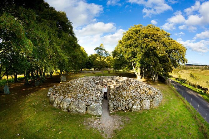 Loch Ness Cruise, Outlander & Urquhart Castle Tour from Inverness - Loch Ness and Urquhart Castle before the crowds