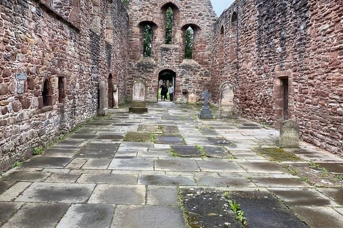Loch Ness,Culloden Battlefield,Cawdor Castle & Much More From Inverness City - Loch Ness and Urquhart Castle