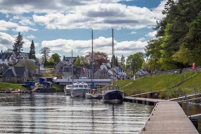 Loch Ness, Glen Coe & The Highlands Day Tour from Edinburgh - Callander: coffee, shops, and an early reset