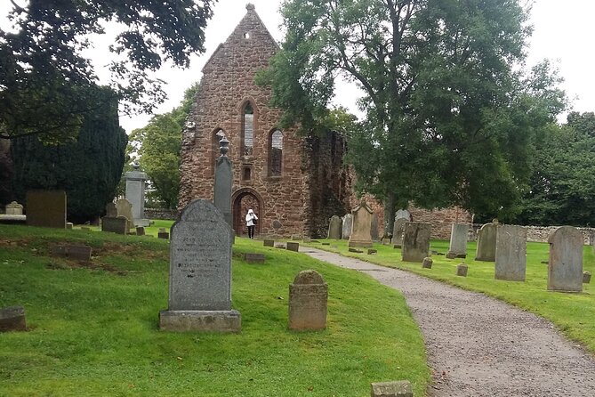 loch Ness, Inverness and Outlander Sites From Invergordon Port - Loch Ness photo stops instead of a long monster hunt