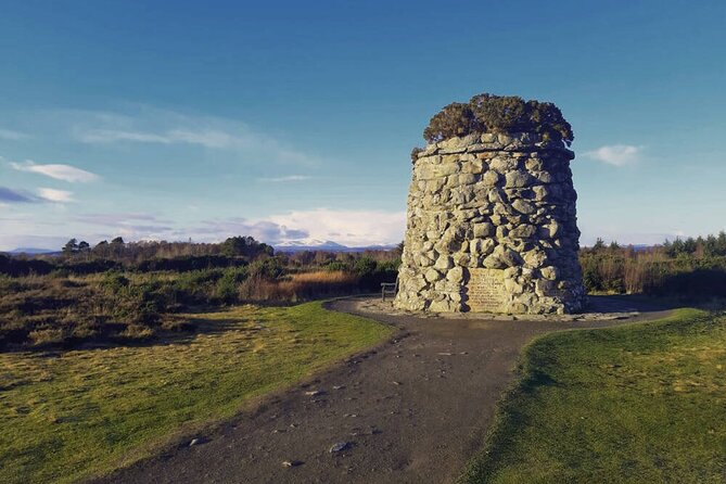 Loch Ness , Outlander , Inverness Castle , Clava and Culloden - A full Highland day from Invergordon
