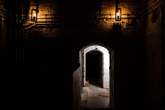 Luxury Whisky Tasting in Edinburgh's Underground Vaults | 90min - Why the underground setting matters