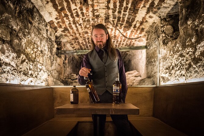 Luxury Whisky Tasting in Edinburgh's Underground Vaults | 90min - Who will get the most from it?
