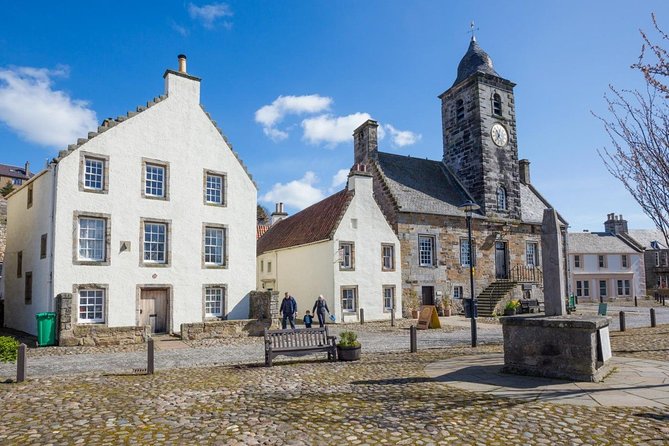 Outlander Film Locations Day Trip from Edinburgh - What the guide adds to the experience