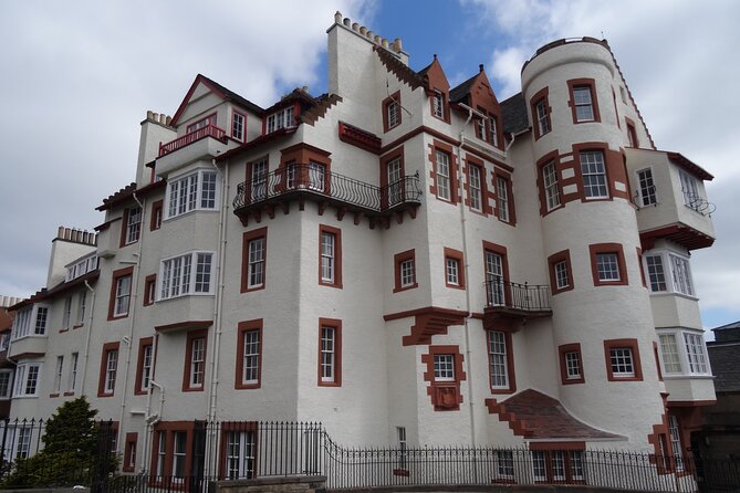 Private 4 Hour Tour of Edinburgh in a Spacious 6-seater Mercedes - Holyrood Palace and Arthur’s Seat