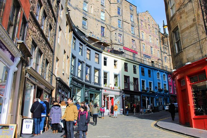 Private 4h Walking Tour in Edinburgh with Edinburgh Castle Tour - Walking the Royal Mile without getting lost