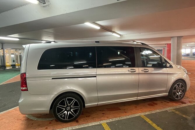 Private Airport Transfer from Edinburgh airport to Glasgow - What the chauffeur service adds