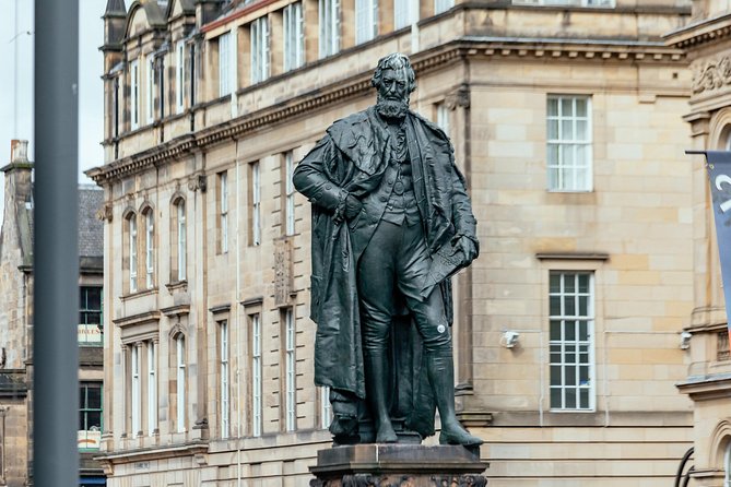 Private City Kickstart Tour: Edinburgh - Weather, pace, and practical comfort