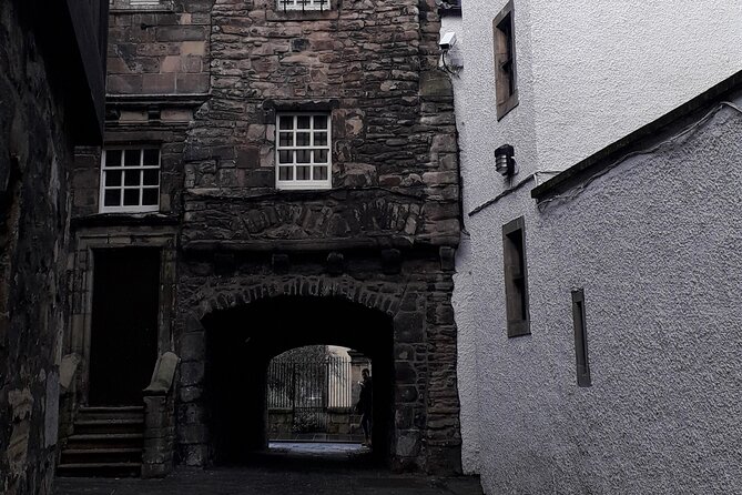 Private Dark History Tour: Eerie Edinburgh - Canongate Kirk and Edinburgh’s unusual resurrection