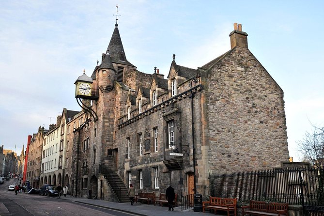 Private Edinburgh City Half-Day Tour - What the vehicle adds to a four-hour tour