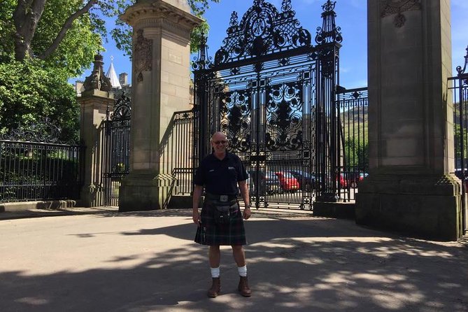 Private Edinburgh City Tour - The guides and the human side of the day