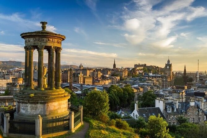 Private Edinburgh Full Day Guided Tour in a Black Cab LEVC TX - A full Edinburgh day from the back seat