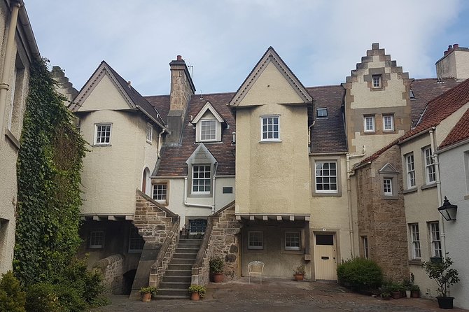 Private Edinburgh & Rosslyn Chapel Tour - Edinburgh Castle, from photo stop to paid visit