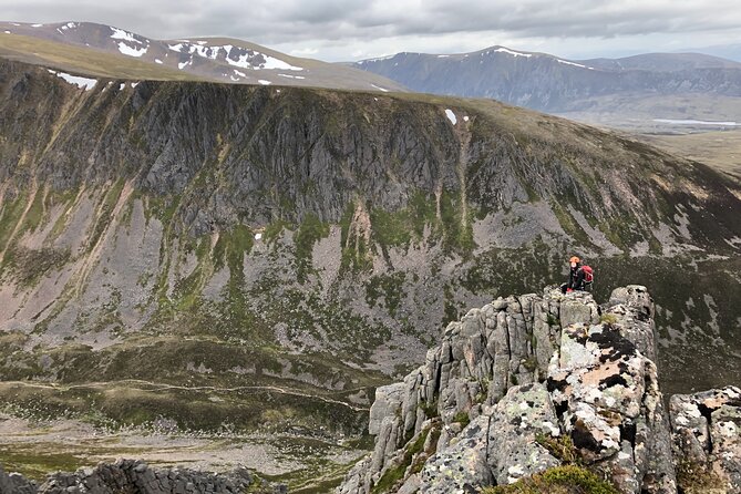 Private Guided Ridge Scrambling Experience in the Cairngorms - What the scrambling itself demands