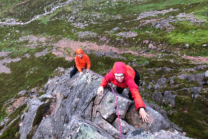 Private Guided Ridge Scrambling Experience in the Cairngorms - The return to the visitors center