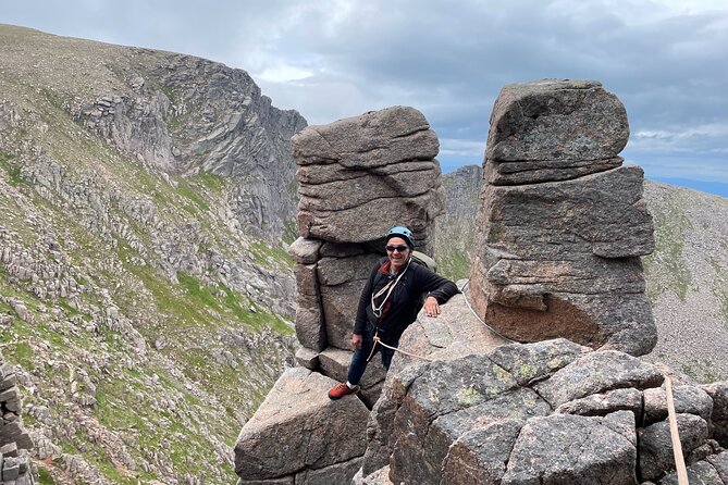 Private Guided Ridge Scrambling Experience in the Cairngorms - The one-hour walk toward the ridge