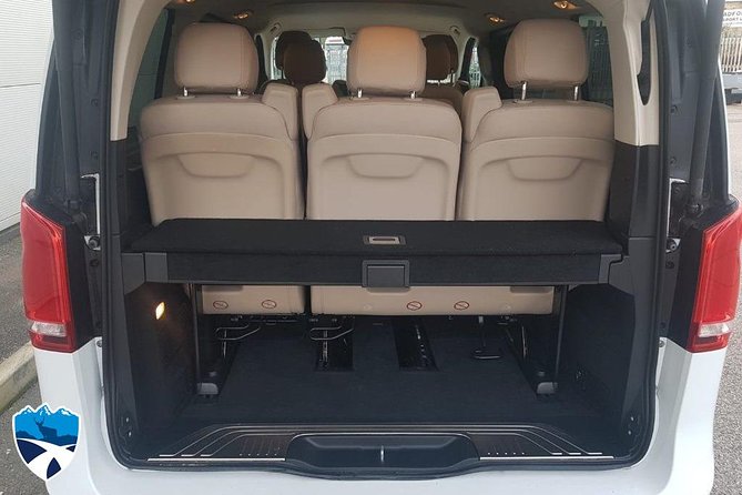 Private luxury transfer from Edinburgh Airport to Edinburgh - Drivers who make the ride feel personal