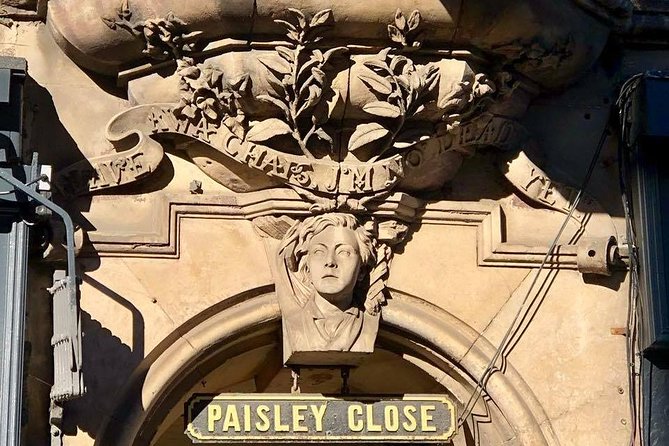 Private Old Town, Edinburgh Walking Tour - St Giles’ Cathedral and the Royal Mile’s public past
