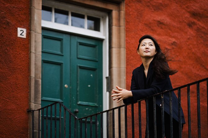 Private Photoshoot in Edinburgh with a Professional Photographer - Meeting at Mary’s Milk Bar in the Grassmarket