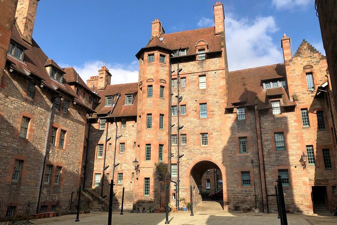 Private Royal Mile Walking Tour - Starting beside Holyrood Abbey and the palace