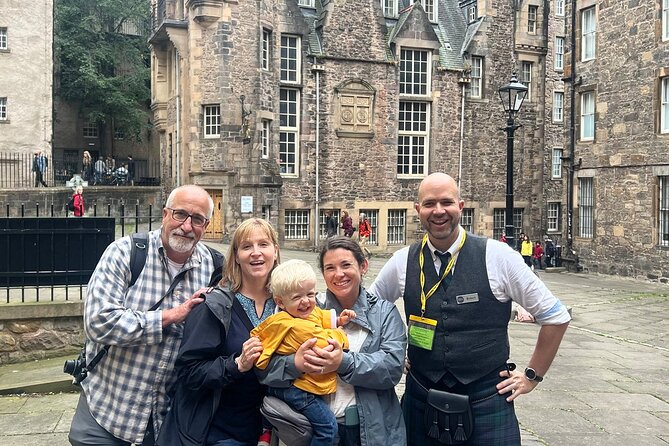 Private Royal Mile walking tour - Discover the history of our most famous street - Starting at Holyroodhouse and Dynamic Earth