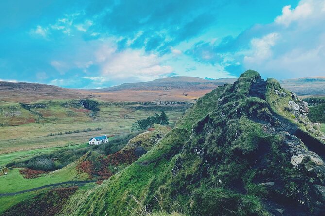 Private Scottish Highlands and Loch Ness Tour from Edinburgh - Leaving Edinburgh for the Kelpies and Kilmahog