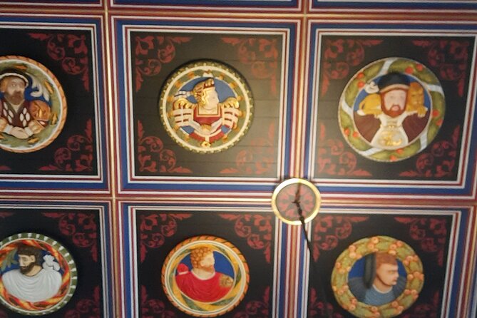 Private Stirling Day Guided Tour in the Premier Classic LEVC TXE - Bannockburn: the battle that shaped Robert the Bruce’s rule