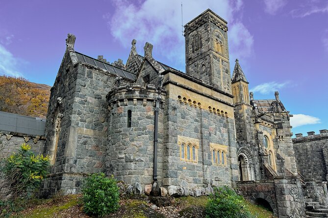 Private Tour of Highlands, Oban, Glencoe, Lochs & Castles from Glasgow - Luss and Loch Lomond: a gentle start