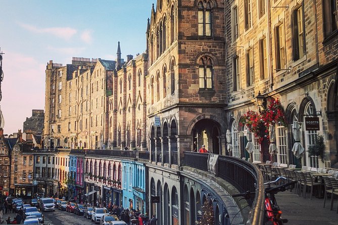Private Walking Tour: Edinburgh Highlights, including entry to Edinburgh Castle - Greyfriars Kirkyard and the Bobby story