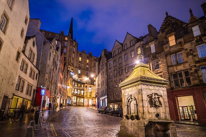 Privately Guided Day Tour of Edinburgh in Luxury Minivan - Holyroodhouse and Edinburgh Castle are exterior highlights unless you add admission