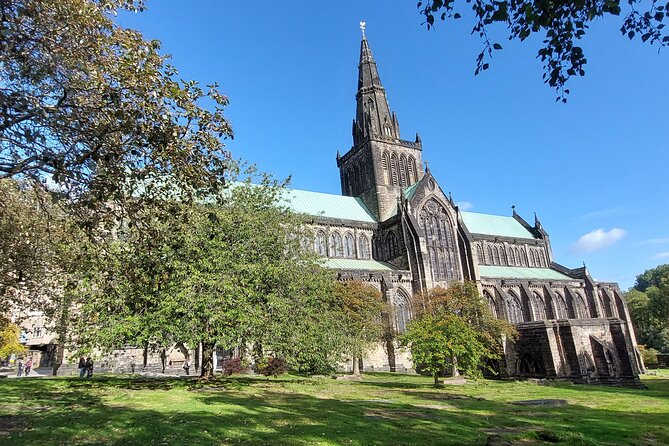Privately Guided Day Tour of Glasgow in Luxury Minivan - One hour inside Kelvingrove Art Gallery and Museum